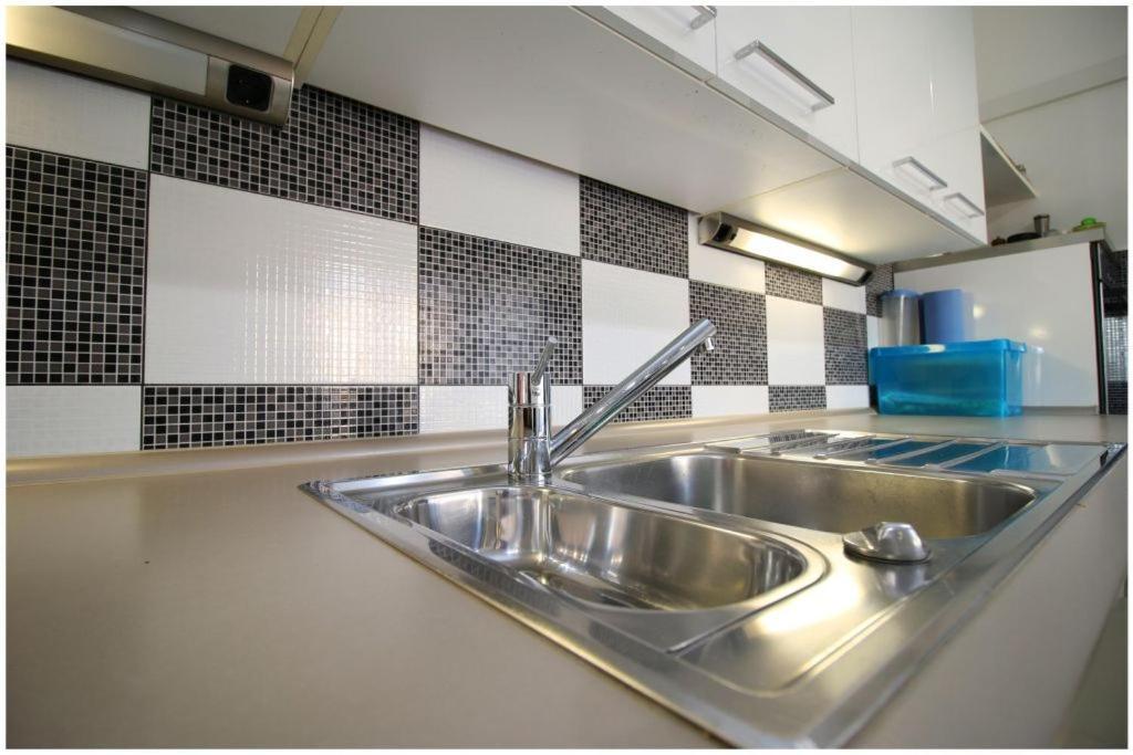 Mikelin Apartment Primošten Екстериор снимка