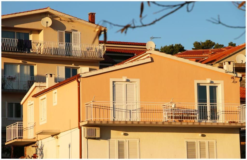 Mikelin Apartment Primošten Екстериор снимка